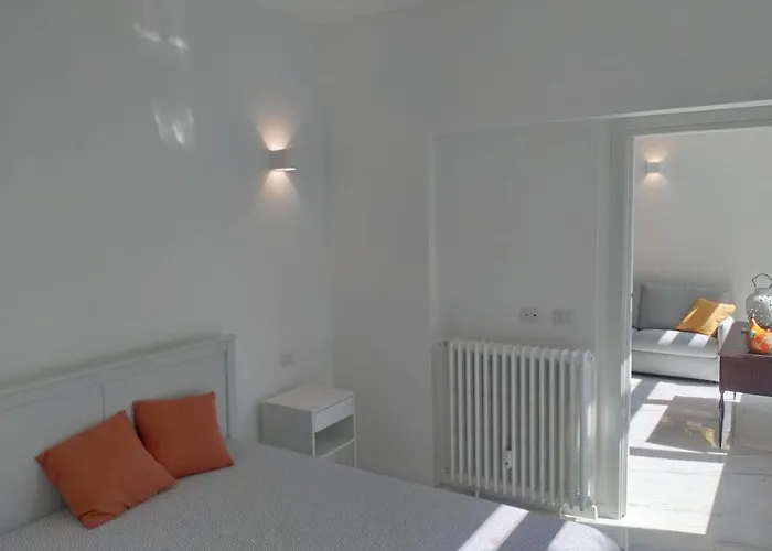 Bright House Near Basilica Of Saint Paul, Metro B Apartment *
